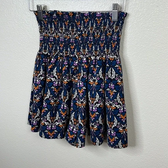 JOY JOY Blue OLIVIA Print Smocked Shorts, NWT - Picture 4 of 10